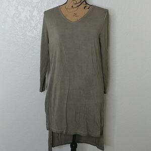Dantelle Distressed Top Size M
